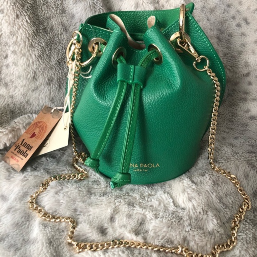 NWT Anna Paola Leather bucket bag